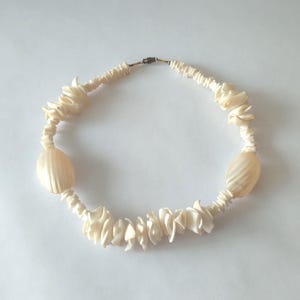 Vintage Osmena Pearl Shell Choker Necklace White Puka Seashell Bead Collar Coastal Beach Jewelry