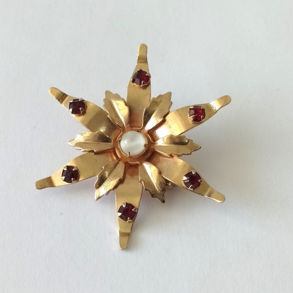 Gold Tone Ruby Rhinestone Tiered Star Shaped Flower Brooch, Mid Century Costume Jewelry, Layered Dimensional Rhinestone Flower Brooch