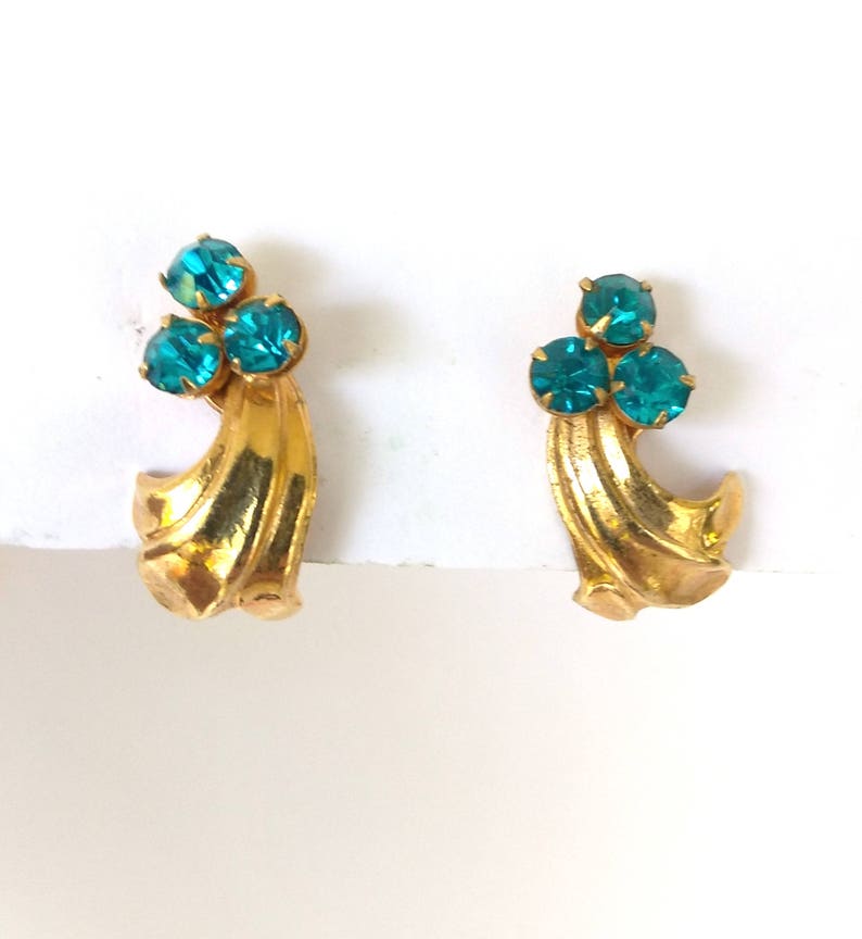 Gold and Blue Stone 1940/'s Screw Back Earring Collectibles Vintage Aqua Rhinestone Gold Tone Screw Back Earrings