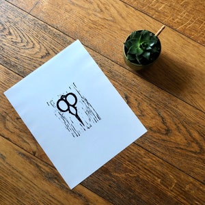 Vintage Sewing Scissor Linocut