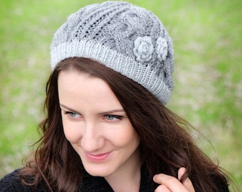 Bonnet tricoté à la main, béret gris au crochet, bonnet pour femme au crochet à la main avec fleurs, bonnet argenté