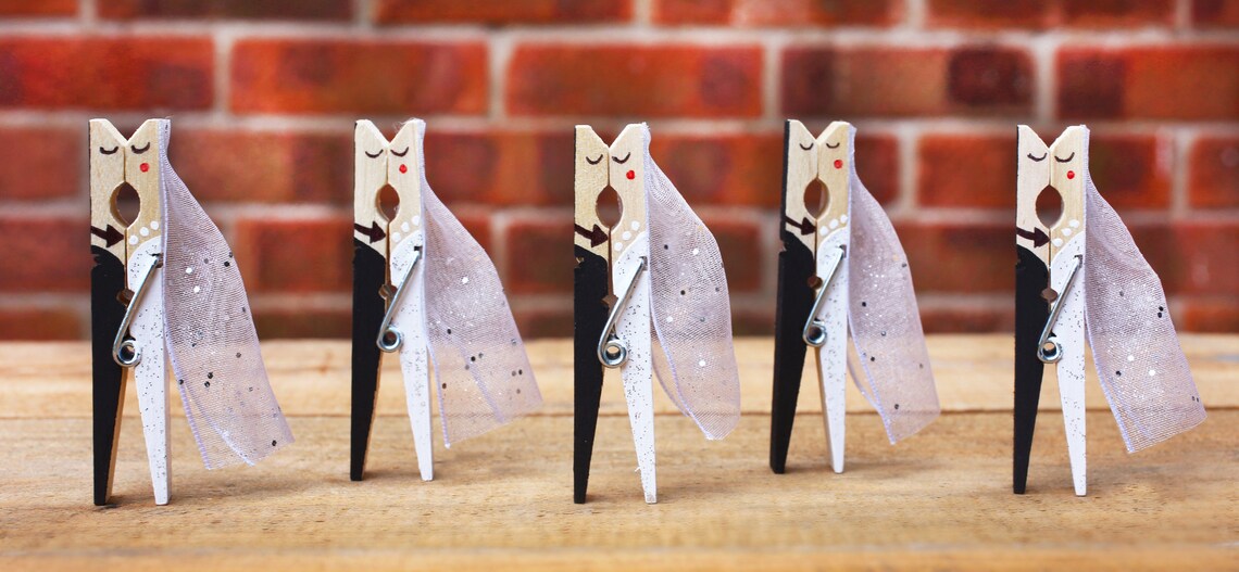 5 Wedding Name Holders 5 Wedding Favours Mr and Mrs Table Etsy