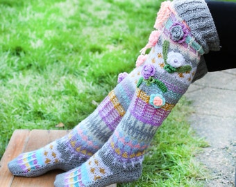 Calcetines de lana hasta el muslo, calcetines pastel tejidos a mano, calcetines hechos a mano en color pastel, calcetines sobre la rodilla, calcetines únicos para mujer, calcetines hippies