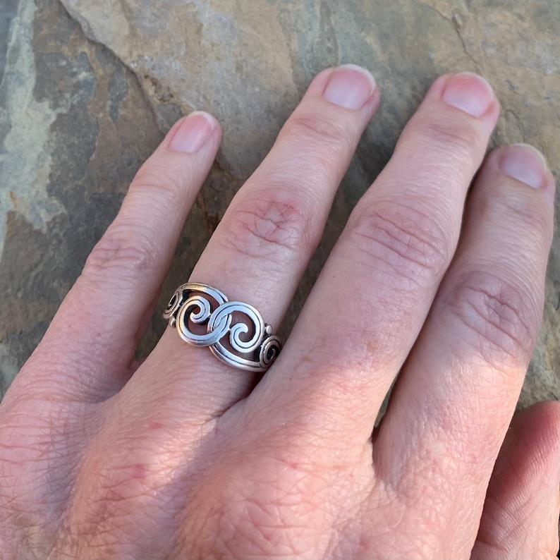 James Avery Ring James Avery Jewelry Sterling Silver Ring Size 5.5 Ring