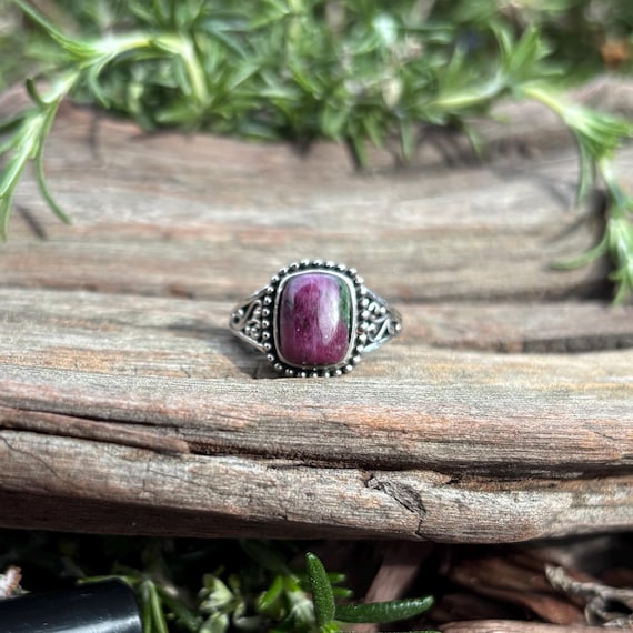 Ruby in Zoisite Ring Size 7 1/2 - image 1