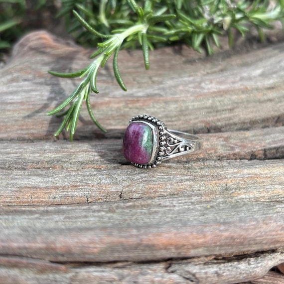 Ruby in Zoisite Ring Size 7 1/2 - image 3