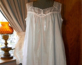 White Cotton Eyelet Nightgown - Etsy