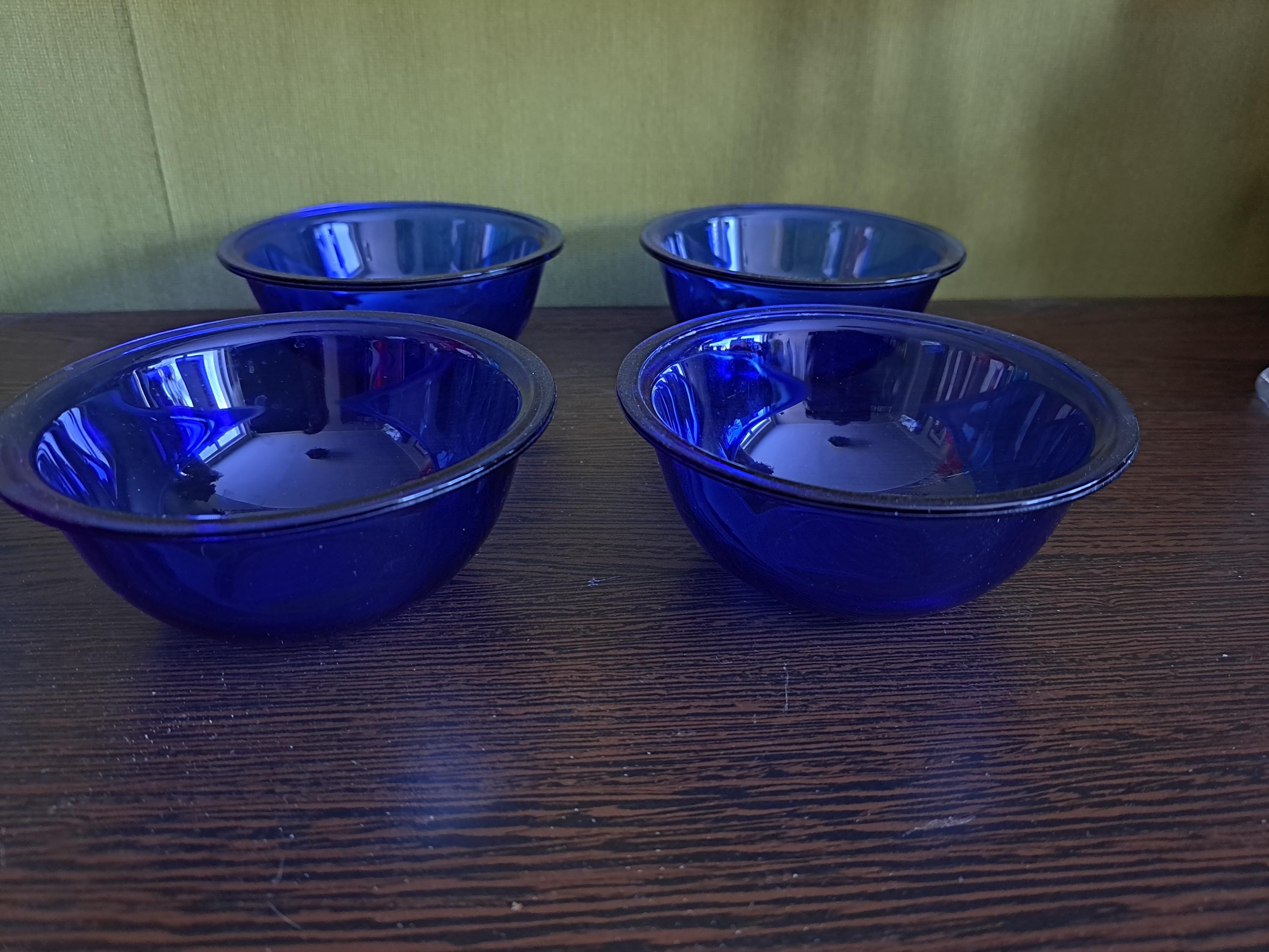 3 Tasses à café et sous-tasses bleu cobalt Arcoroc vintage