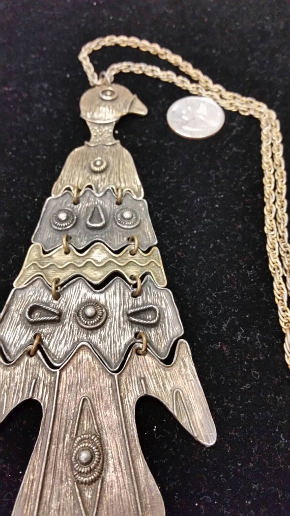 Massive thunderbird pendant and vintage chain - image 2