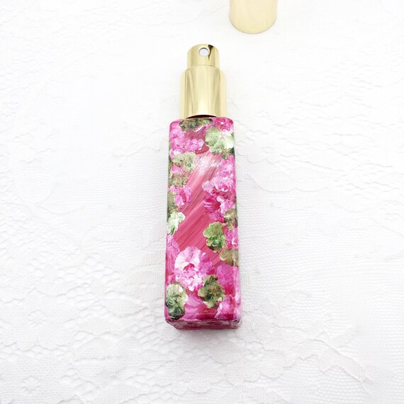 Pink square online perfume