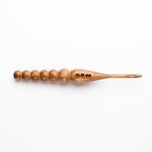 Bubbles Wood Crochet Hooks, sizes 1mm to 10mm