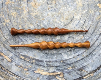 Agujas de crochet de madera retorcidas, oscuras y claras, tamaños de 1 m a 10 mm