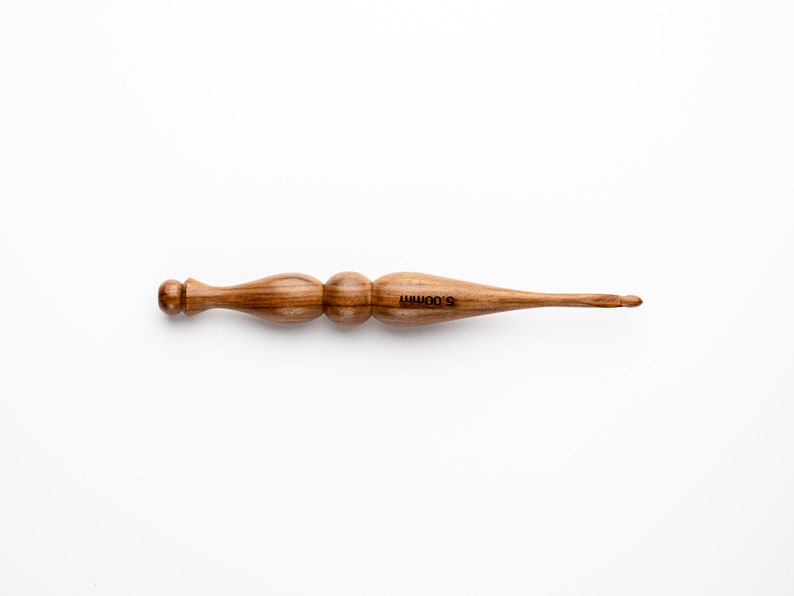 Turned Dark Wood Crochet Hooks, sizes 1m to 10mm image 3