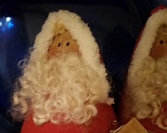 PRIMITIVE OLDE SANTA