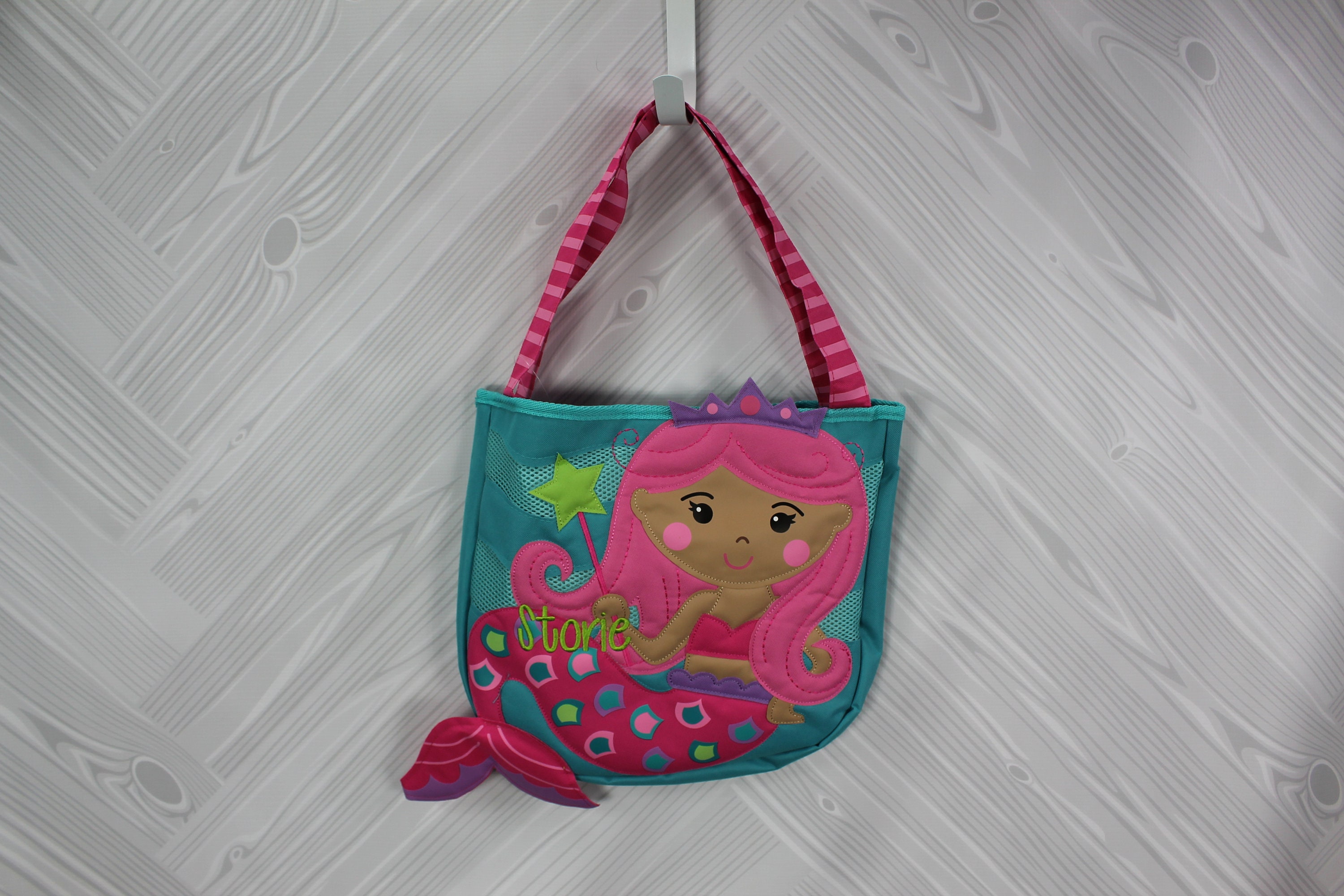 beach tote for sand toys