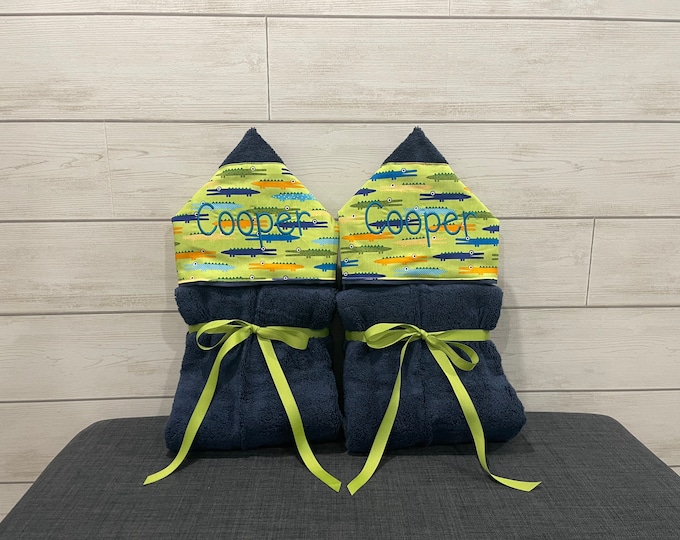 Set of 2 Monogrammed Hooded Baby Towels: Custom Kids Bath Towels