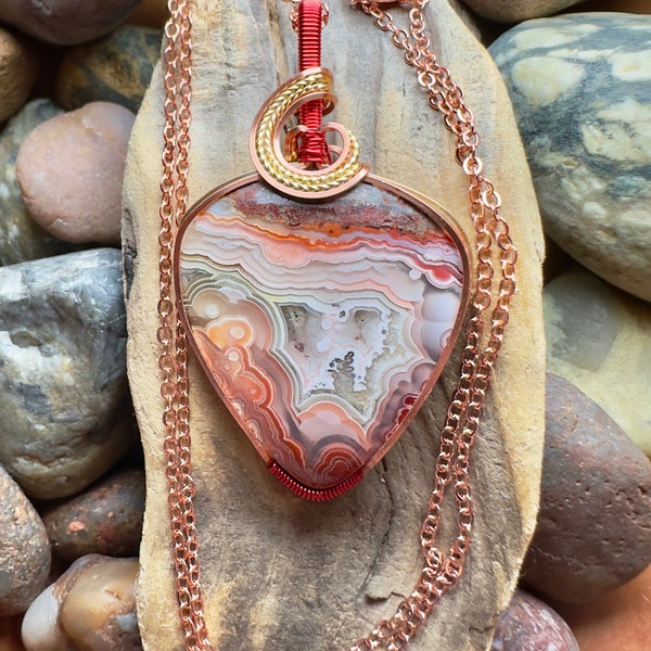 Crazy lace agate pendant