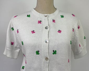 Suéter corto vintage de Lilly Pulitzer: abejas blancas, rosas y verdes (talla pequeña)