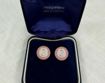 Vintage Pink Wedgwood Round Cameo Stud Earrings, Pink Wedgwood Pierced Earrings, Jasperware Pink Cameo Earrings, Pink Wedgwood Earrings