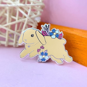 Tan Lop Bunny Pin, Enamel Pin, Rabbit Pin, Bunny Pin, White Rabbit Pin, Rabbit Enamel Pin, Bunny Enamel Pin, Pet Pin, Pet Gifts, Pet Gift