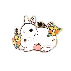 Witte Nederlandse dwergkonijn pin, emaille pin, konijn pin, wit konijn pin, konijn email pin, email pin konijn, konijn geschenken, konijn cadeau