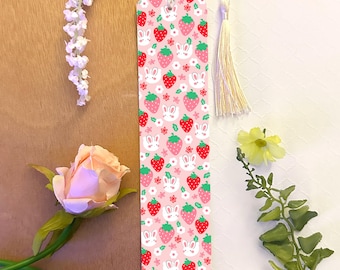 Bladwijzer aardbei konijn, kawaii bladwijzer, boekenclub, konijn bladwijzer, kawaii bladwijzer, konijn briefpapier, boekenliefhebbers, unieke bladwijzers