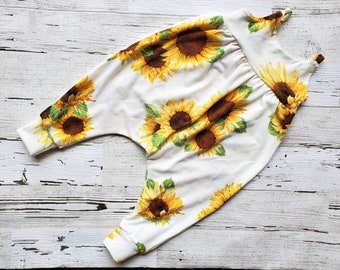 Sunflower Baby Romper, Knit Baby Romper, Summer Romper, Sunflowers, Knit Romper, Cake Smash, Photo Prop