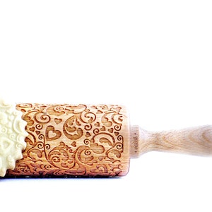 Rolling Pin engraved FLOWERS & HEARTS embossing Rolling Pin