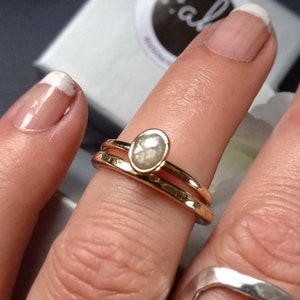 9ct Gold Keepsake Memorial Ring, an Oval style minimalist ring set with cremation ashes or a loved one&#39;s hair, pet remembrance ring, women
