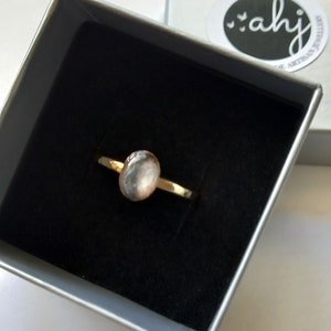Memorial Keepsake Ring, gold or silver with Oval Cabochon Stone for Hair or Ashes, loved ones, Pet Remembrance Jewellery, Handmade gold ring
