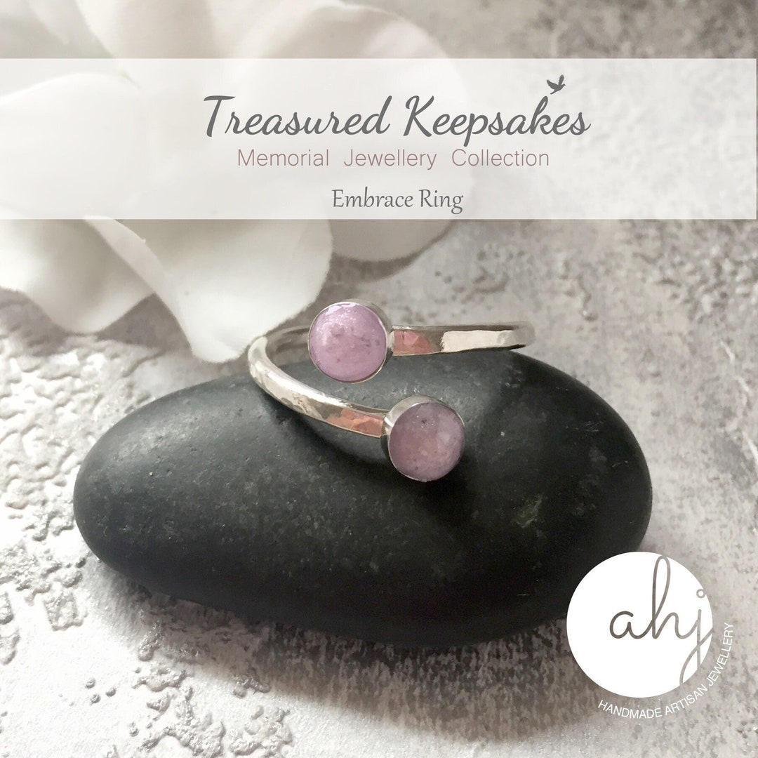 Cremation Ashes Memorial Ring a Keepsake Ring for Loved Ones Etsy