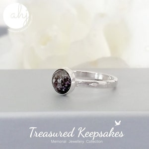 Ashes Memorial ring in sterling silver, Loved Ones Pets Keepsake Hair Fur Ring, Handmade Resin Ring, Inclusions and Cremation Jewellery gift