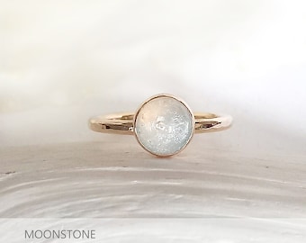 Handmade Gold Memorial Ring, A Keepsake ring with Pet ashes or Lock of Hair/Fur, Cremation Jewellery, Loved Ones Inclusions Ring,