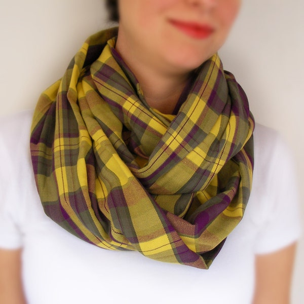 SALE///infinity scarf / double layered/ infinity loop/double loop/loop scarf/scarves/infinity scarves/purple&yellow striped shawl