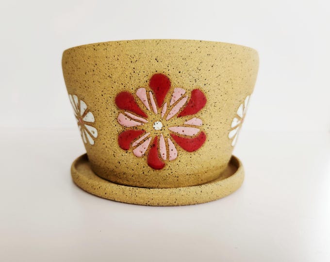 Handcrafted Pink and White Daisy Planter with Saucer