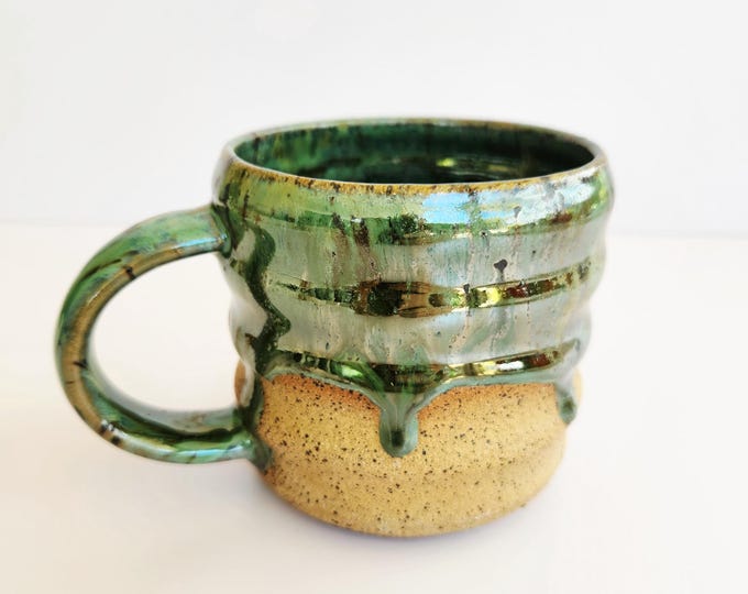 Handmade Wavy 20-ounce Glossy Green Drip Glaze Ceramic Coffee Tea Mug