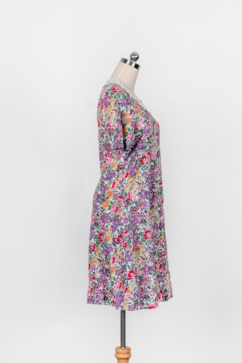 1980s Vintage Summer Floral Doily Collar Dress 80s Vintage Peter Pan Collar Button Down Festival Dress M