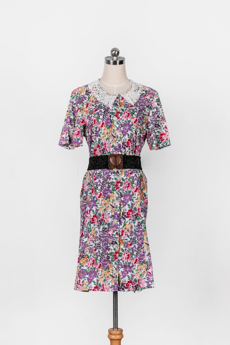 1980s Vintage Summer Floral Doily Collar Dress 80s Vintage Peter Pan Collar Button Down Festival Dress M