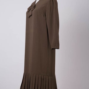 SALE 70% OFF 1960s Vintage Dress 60s Brown Long Dress / Retro Japanese Vintage Dress / Bow Tie Pleated Skirt Maxi Dress/ Midi Dress / S image 3