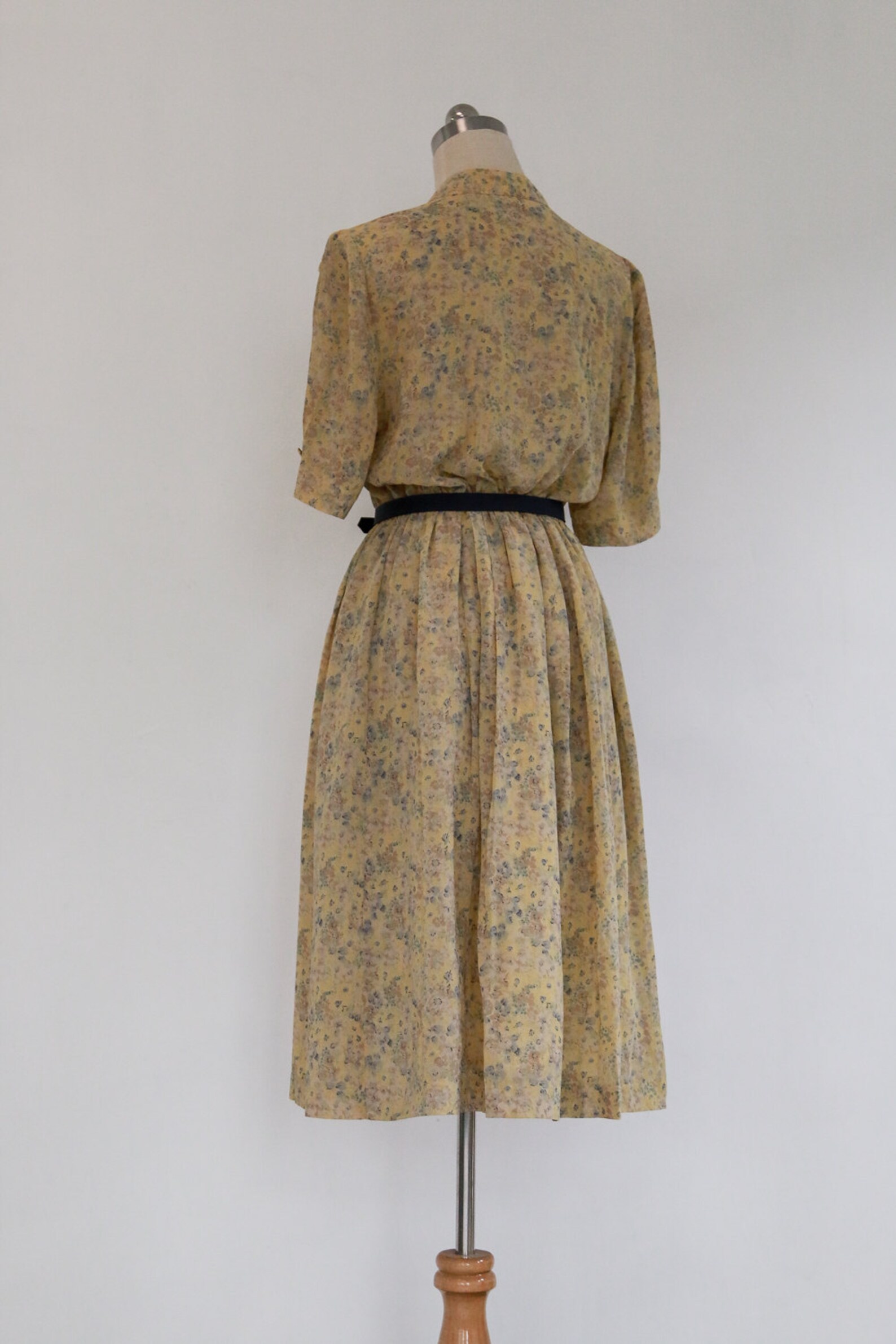 Vintage 70s Pastel Yellow Grey Japanese Floral Midi Dress Japanese