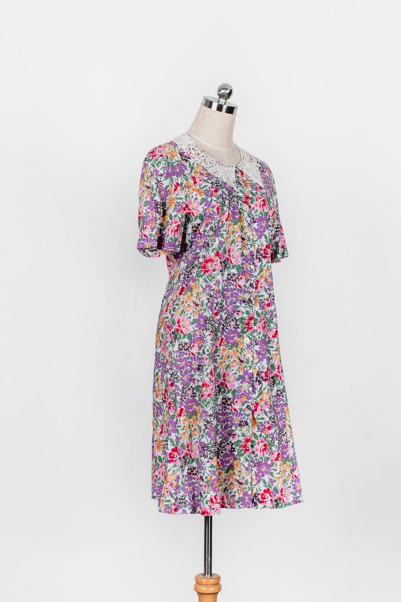 1980s Vintage Summer Floral Doily Collar Dress 80s Vintage Peter Pan Collar Button Down Festival Dress M
