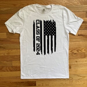 Senior Class of 2024 Flag Shirt, American Flag Senior 2024, Senior T-Shirt, Class of 2024 Shirt, Graduation Gift, Graduation Shirt