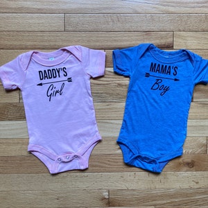 Infant Twins Bodysuit, Mamas Boy, Daddy&#39;s Girl, Boy Girl Twin Shirt, Twins Gift, Pregnancy Announcement, Boy Girl Twin Gift, New Baby Gift