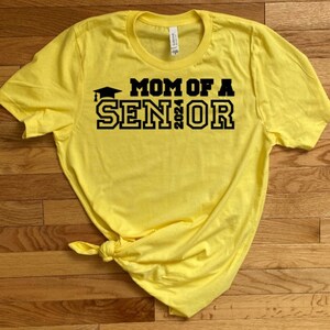 Proud Mom of a Senior 2024 T-Shirt, Parent of a High School Senior, Class of 2024, College Senior, Mother of a High School Senior Shirt
