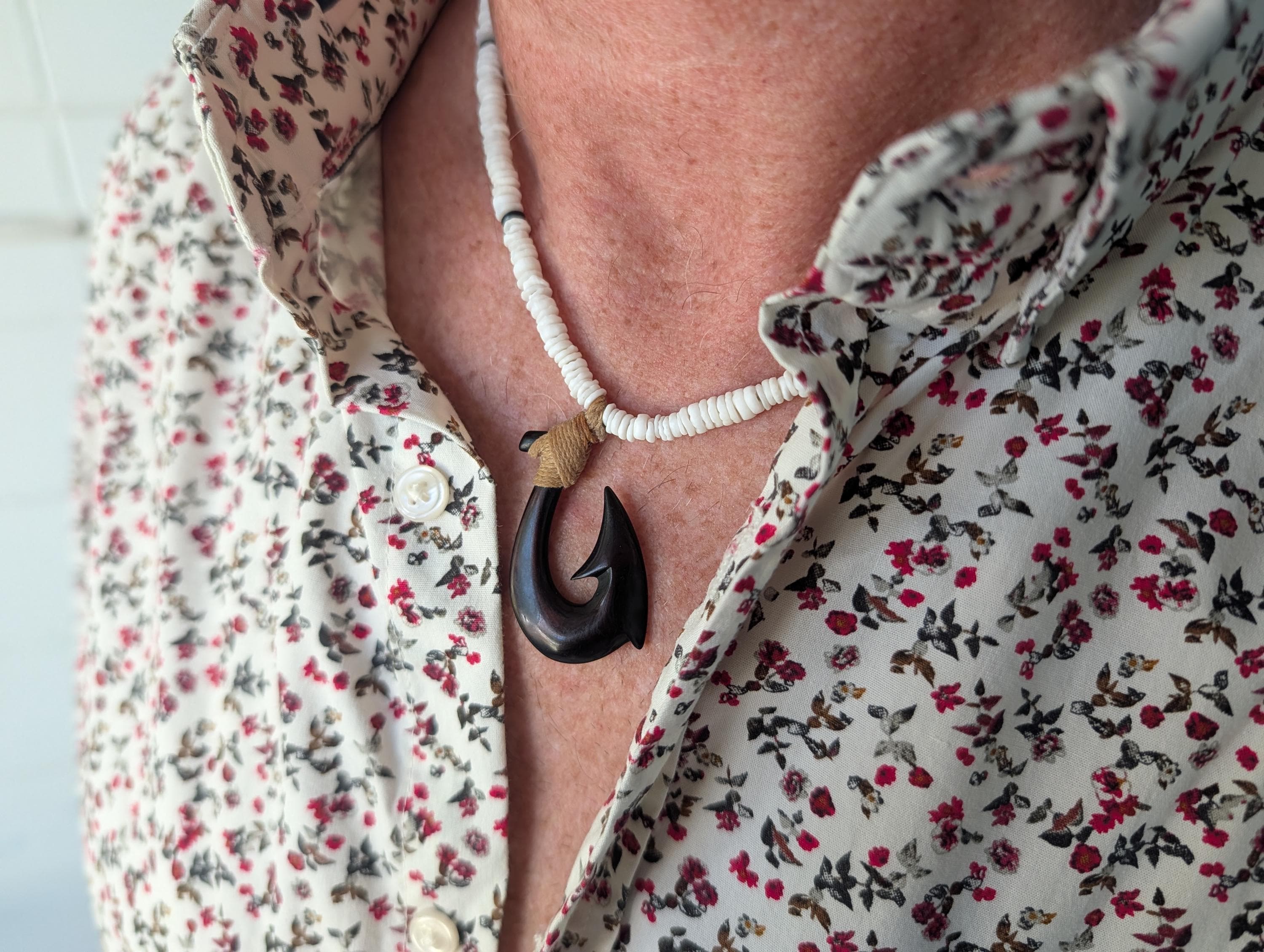 Mens Hawaiian Fish Hook Necklace, White Puka Shell, Makau Necklace