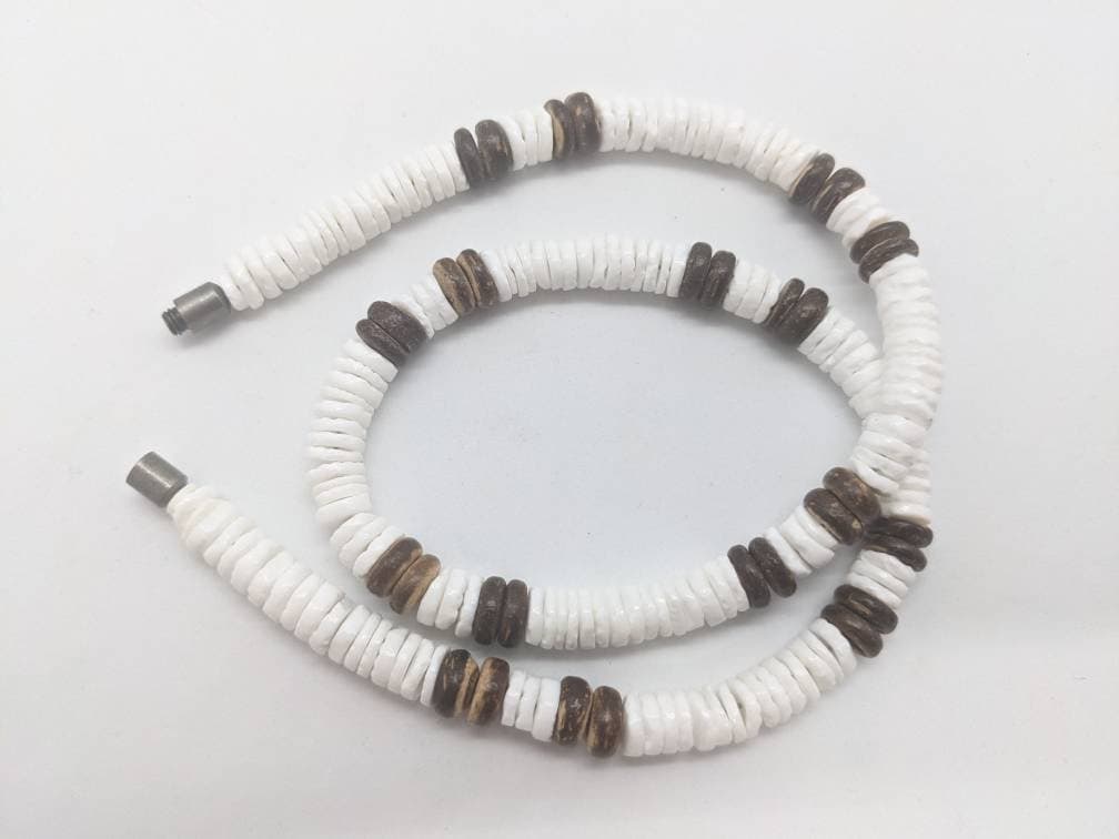 ネックレス・チョーカー Shell Necklace (White) Fablinks Hawaiian Style White Puka Shell Necklace - Unisex