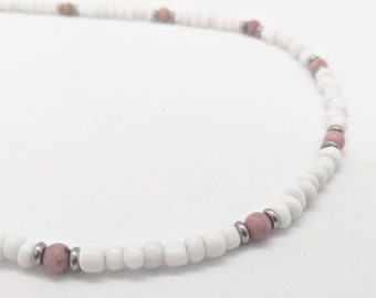 White seed bead necklace for girls or women, dainty beaded pink rhodonite, white surfer choker, beachy chokers, trendy minimalist choker