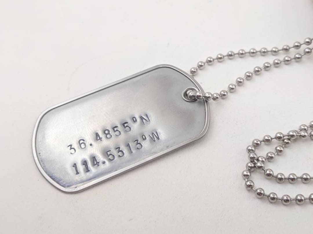 Walbest Hip Hop Military Army Style Metal Black 2 Dog Tags Pendant Sweater  Chain Necklace Men's Jewelry, Tag with Personalized ID 