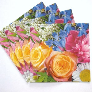 4 guardanapos de decoupage com flores, papel artesanal floral, flores azuis rosa, camomila branca, rosas amarelas, guardanapos de papel de 3 camadas 13'' 33cm, FLW41