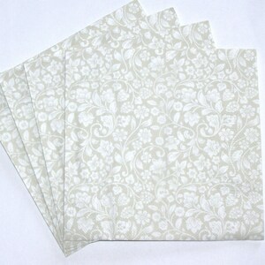 4 serviettes pour découpage, fleurs des prés romantiques, serviette de table florale bicolore bicolore avec plantes, serviettes en papier pour arrière-plans 3 épaisseurs 13 po. 33 cm, FLW51